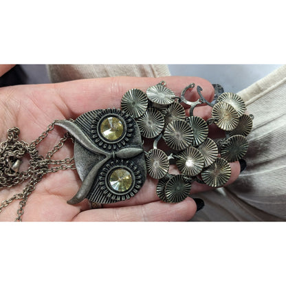 Quirky Y2K Own Pedant Necklace With Disc Fringe Feathers And Yellow Gem Eyes