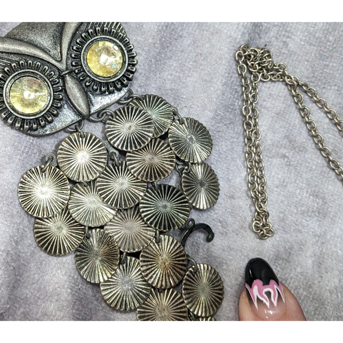 Quirky Y2K Own Pedant Necklace With Disc Fringe Feathers And Yellow Gem Eyes