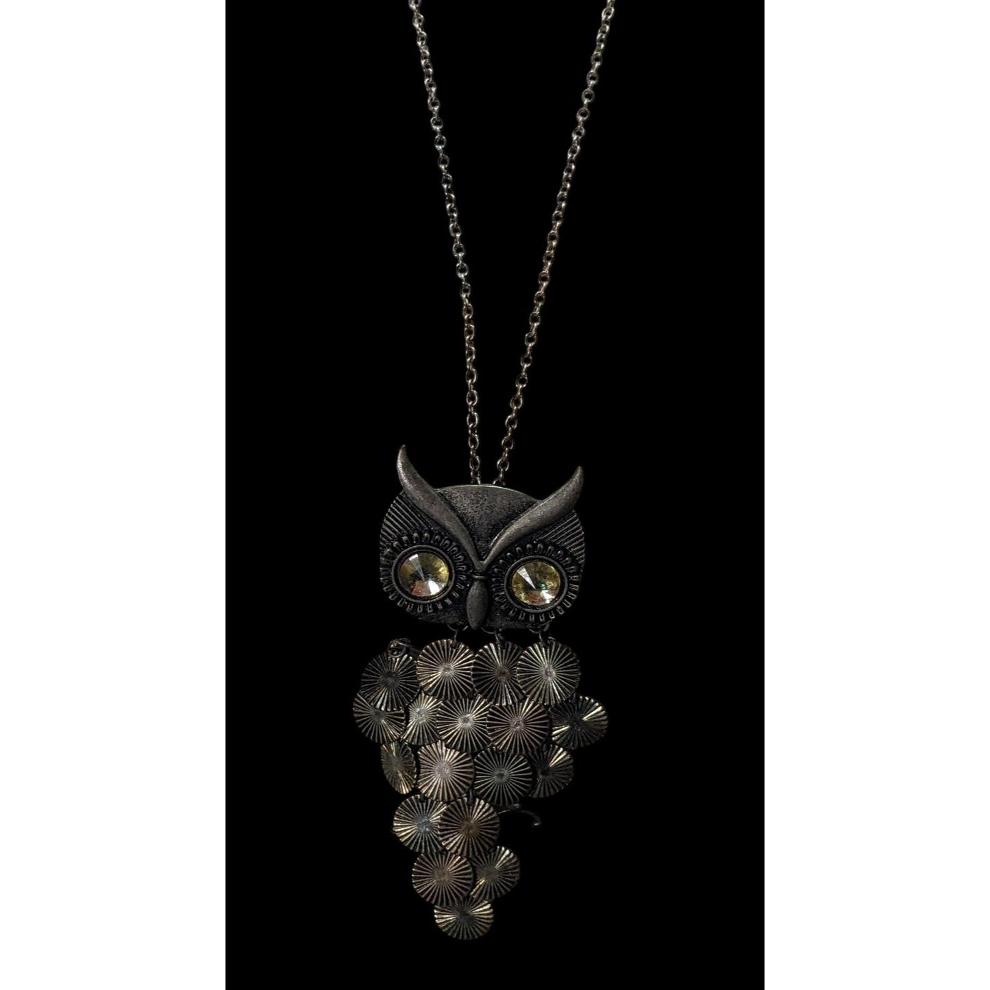 Quirky Y2K Own Pedant Necklace With Disc Fringe Feathers And Yellow Gem Eyes