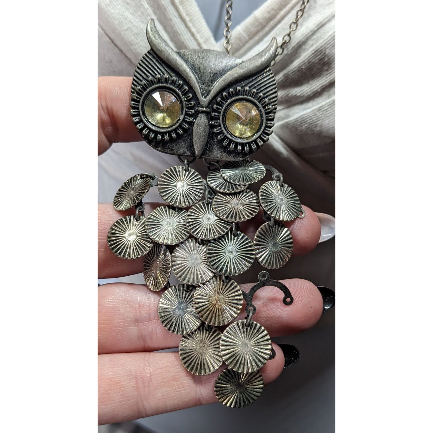 Quirky Y2K Own Pedant Necklace With Disc Fringe Feathers And Yellow Gem Eyes
