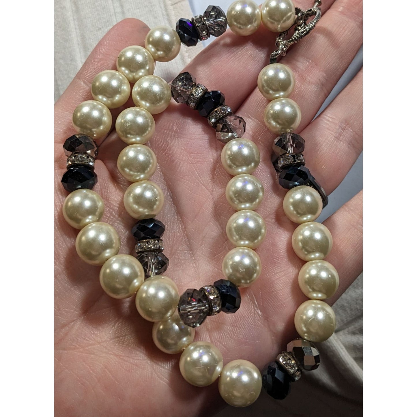 Handmade Elegant Faux Pearl And Glass Beaded Necklace
