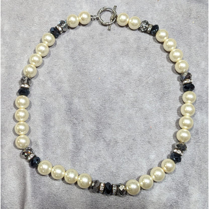 Handmade Elegant Faux Pearl And Glass Beaded Necklace
