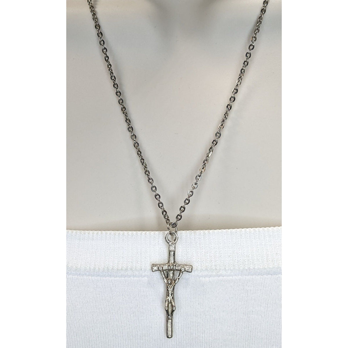Gothic Silver Tone Jesus Crucifix Cross Pendant Necklace Religious 19 Inch