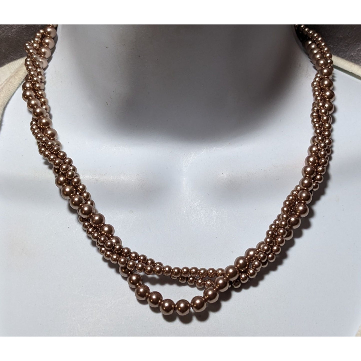 Retro Tan Faux Pearl Torsade Costume Necklace