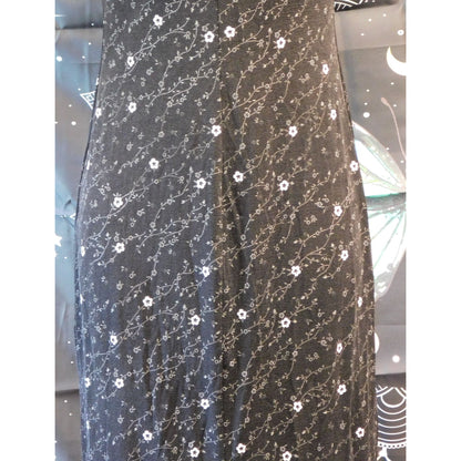 Gothic Floral Sheath Dress With Button Neck