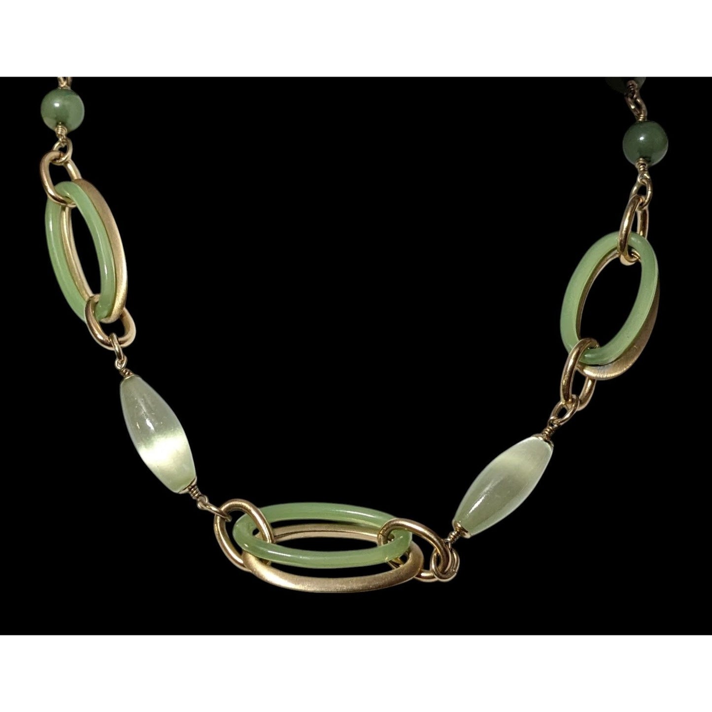 Vintage Liz Claiborne Green And Gold Cateye Retro Necklace