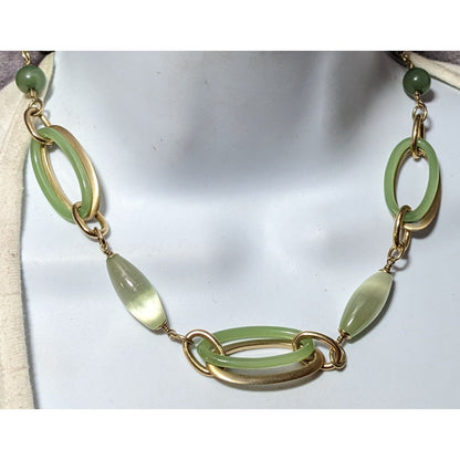 Vintage Liz Claiborne Green And Gold Cateye Retro Necklace