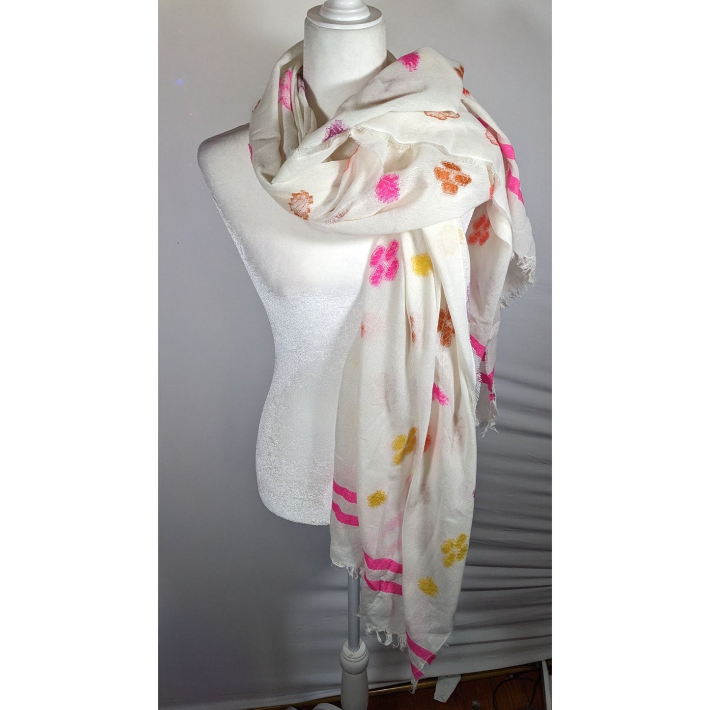 Gap Spring Themed Retro Fringe Jacquard Scarf