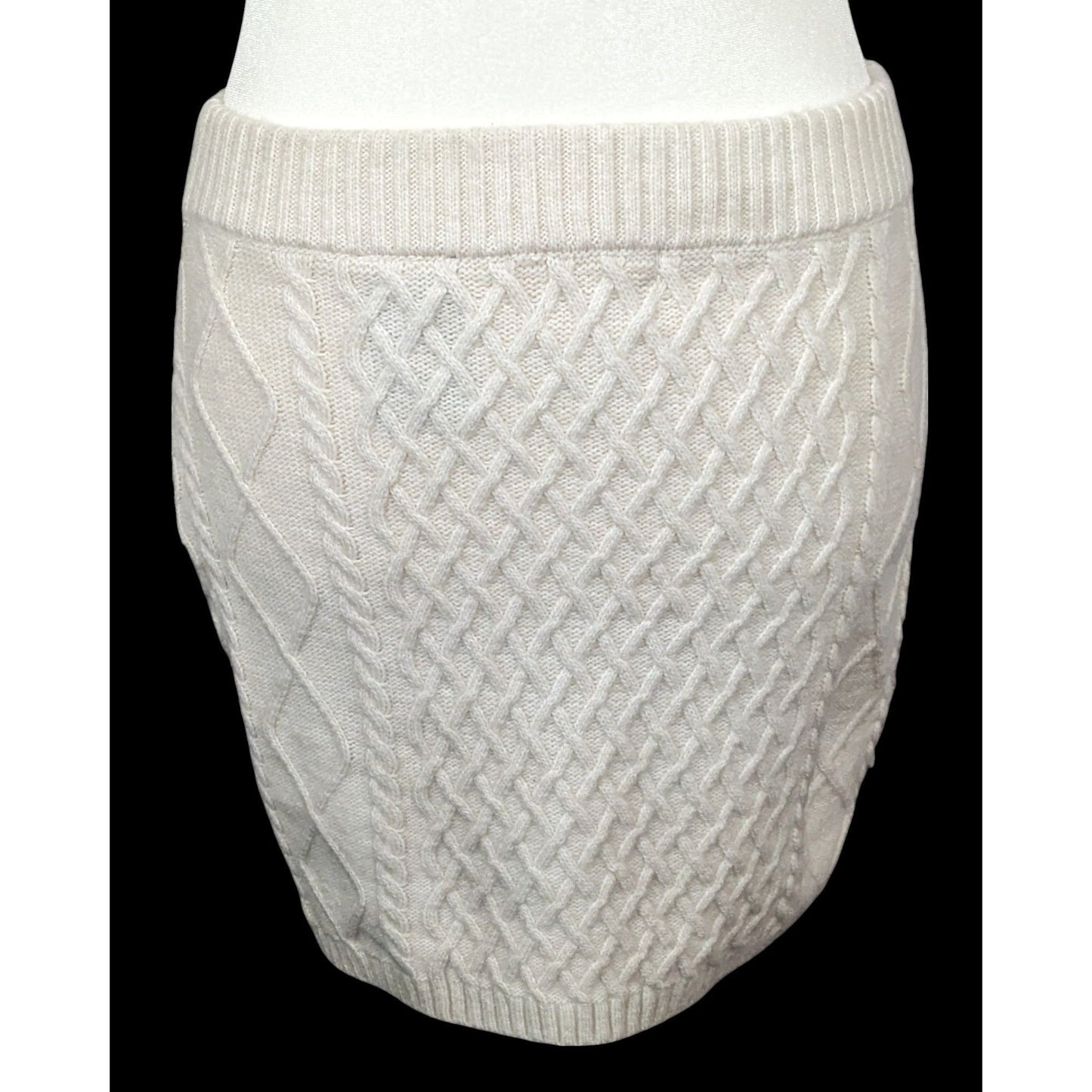 H&M Preppy White Cable Knit Winter Mini Skirt