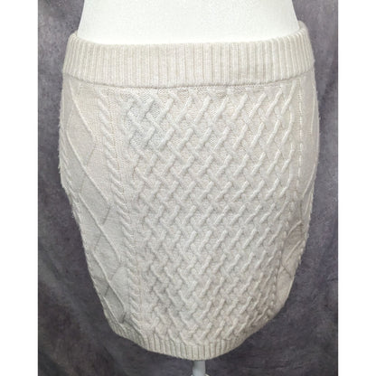 H&M Preppy White Cable Knit Winter Mini Skirt