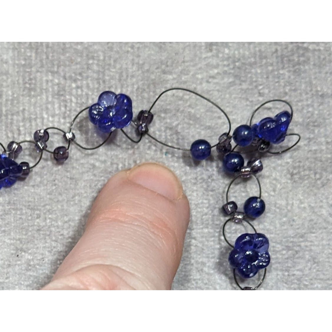 90s Style Blue Beaded Floral Necklace
