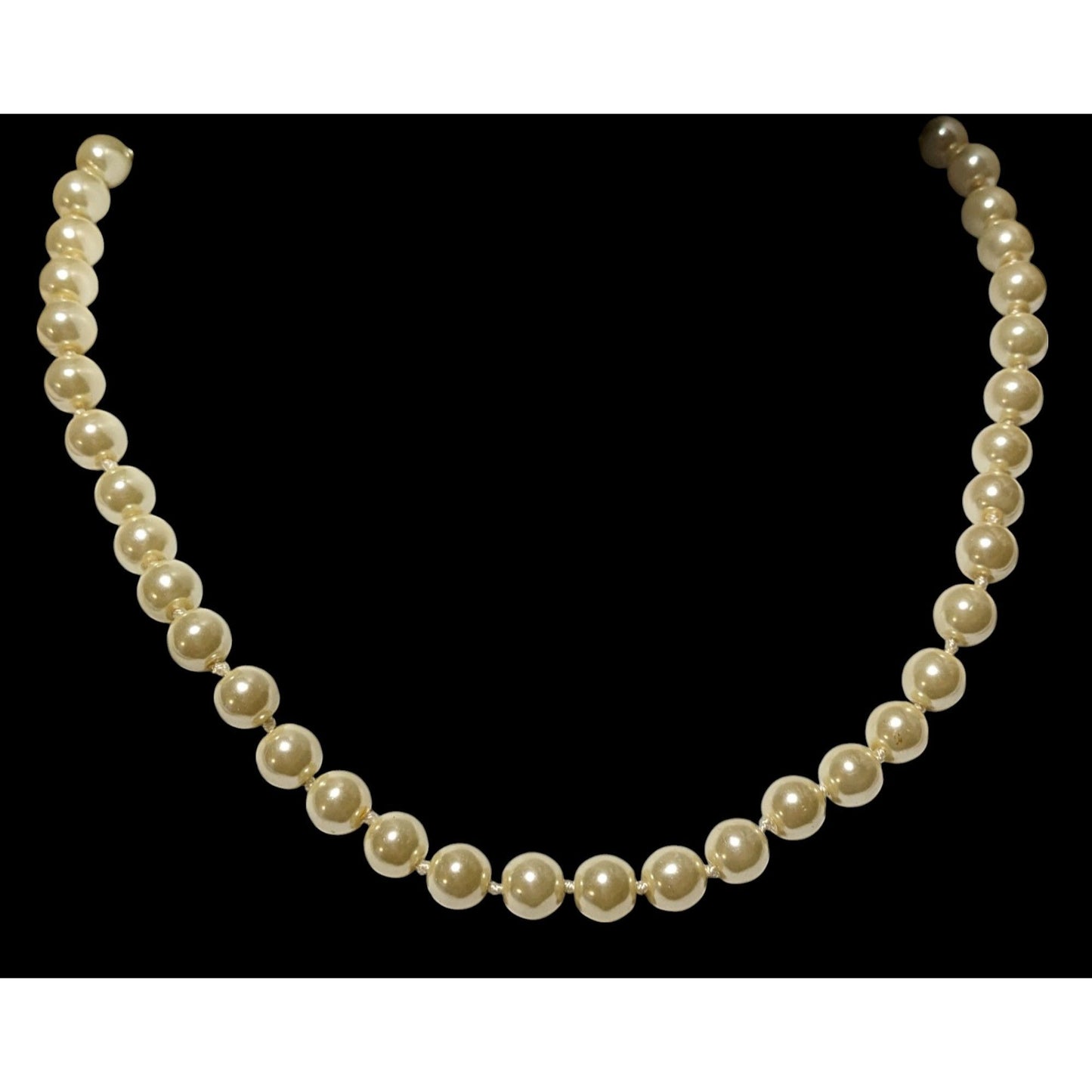 Vintage Elegant Pastel Yellow Pearl Necklace