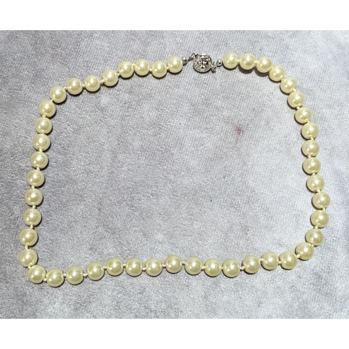 Vintage Elegant Pastel Yellow Pearl Necklace