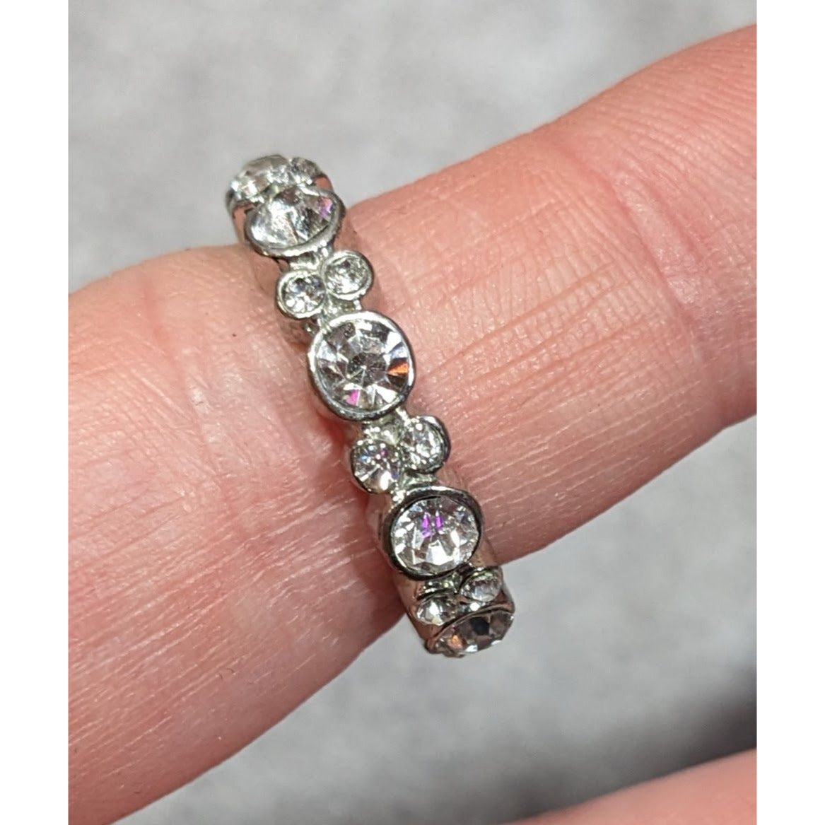 Elegant Glam Silver Tone Sparkling Rhinestone Ring Size 7 1/2