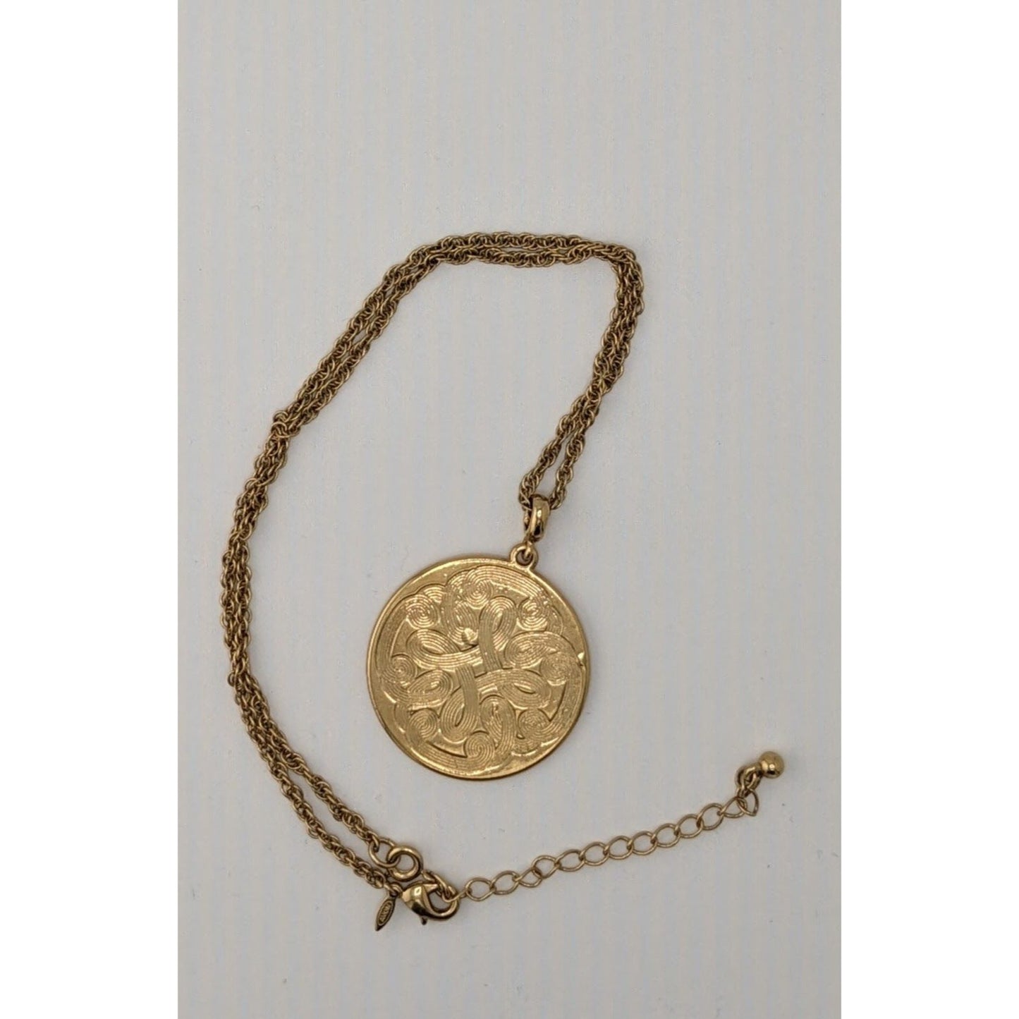 Vintage Avon Celtic Knot Etched Gold Tone Medallion Necklace