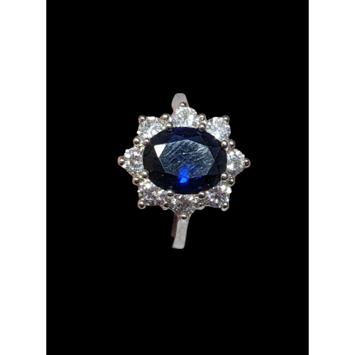 Regal Elegant Blue And Silver Tone Gemmed Ring Size 5.75