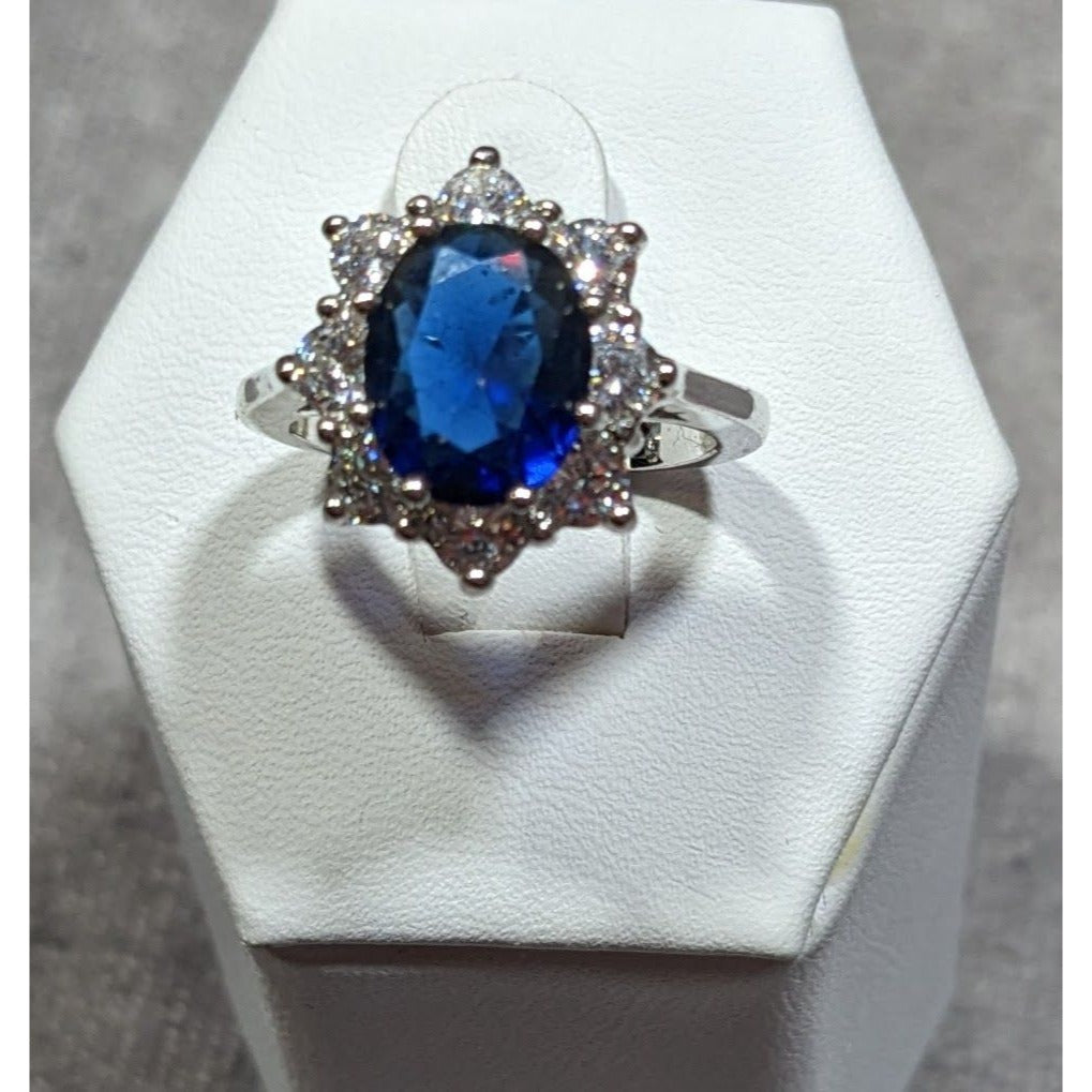 Regal Elegant Blue And Silver Tone Gemmed Ring Size 5.75