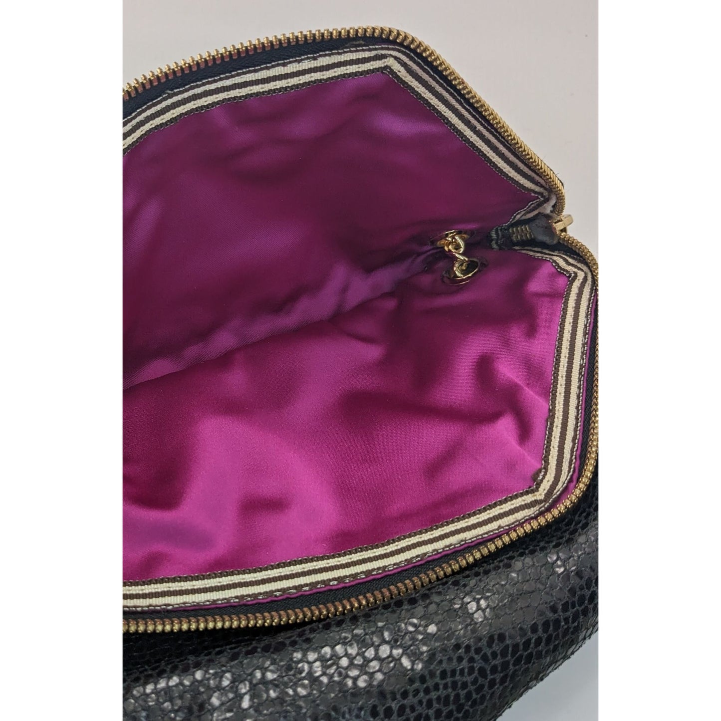 Elegant Henri Bendel Black Snakeskin Textured Leather Crossbody Bag W/ Gold Chain & Purple Lining