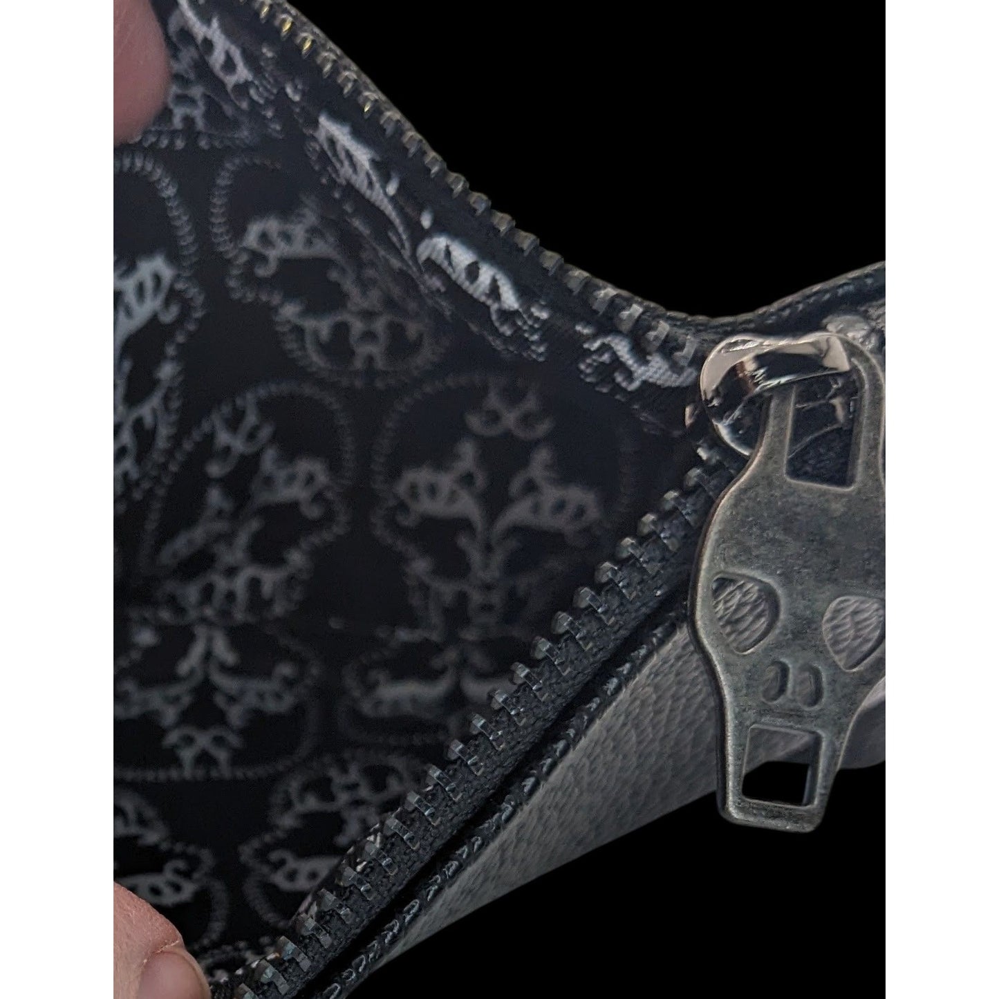 Gothic Skull Black Leather Gothic Skull Wristlet Clutch With 6-Inch Strap & Inner Skull Print