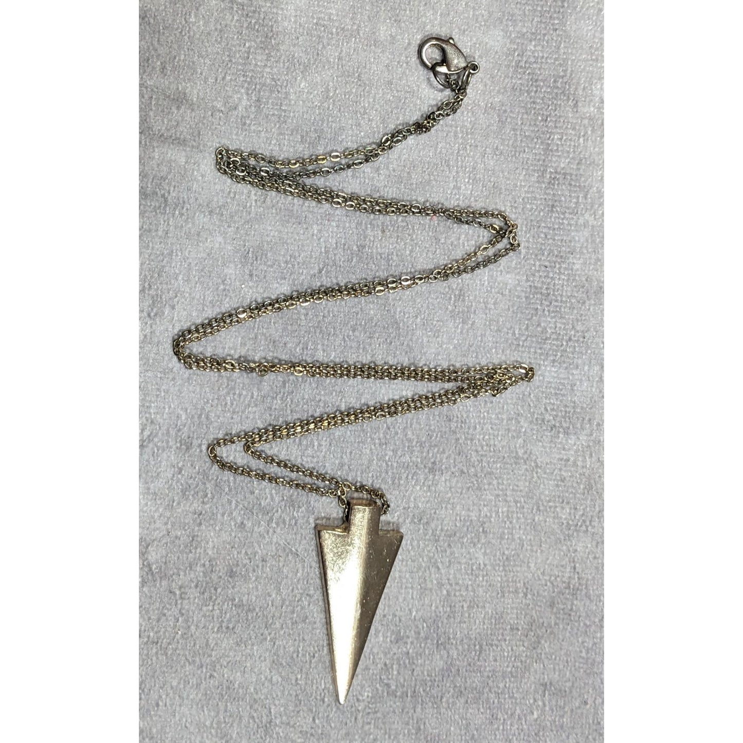 Modern Arrow Shaped Gold Tone Pendant Necklace