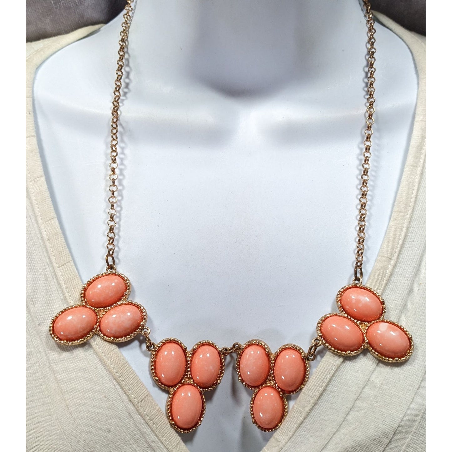 Y2K Mottled Peach Cabochon Floral Necklace