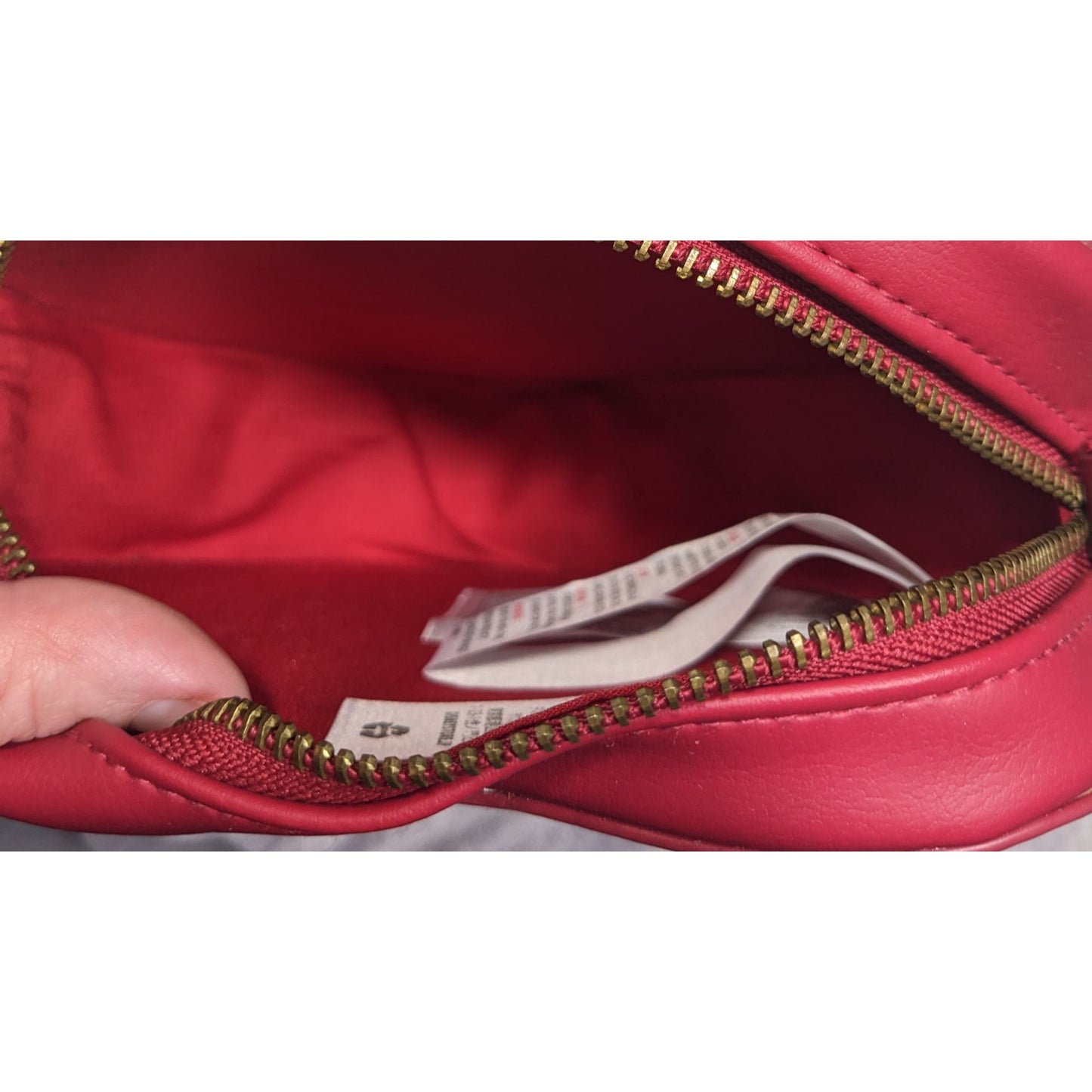 Disney Descendants Evie Heart Crown Purse With Gold Tone Chain And Details