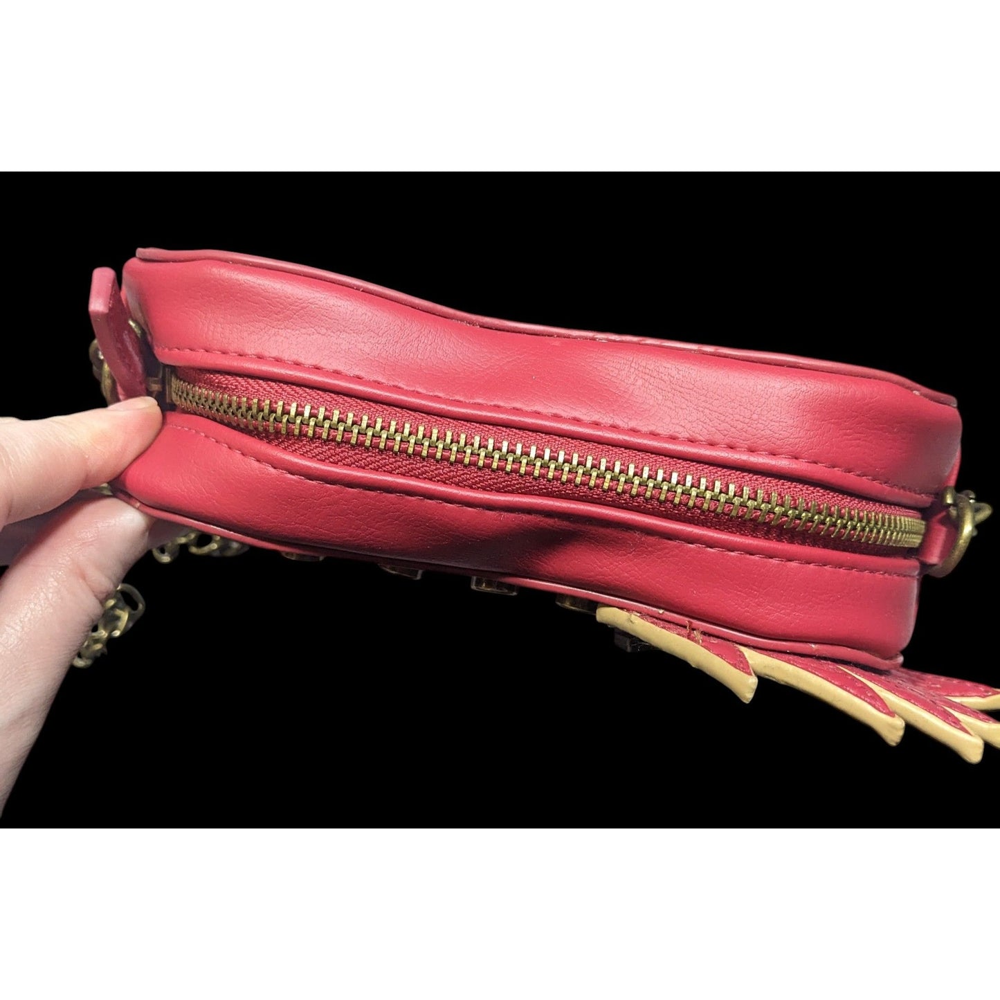 Disney Descendants Evie Heart Crown Purse With Gold Tone Chain And Details