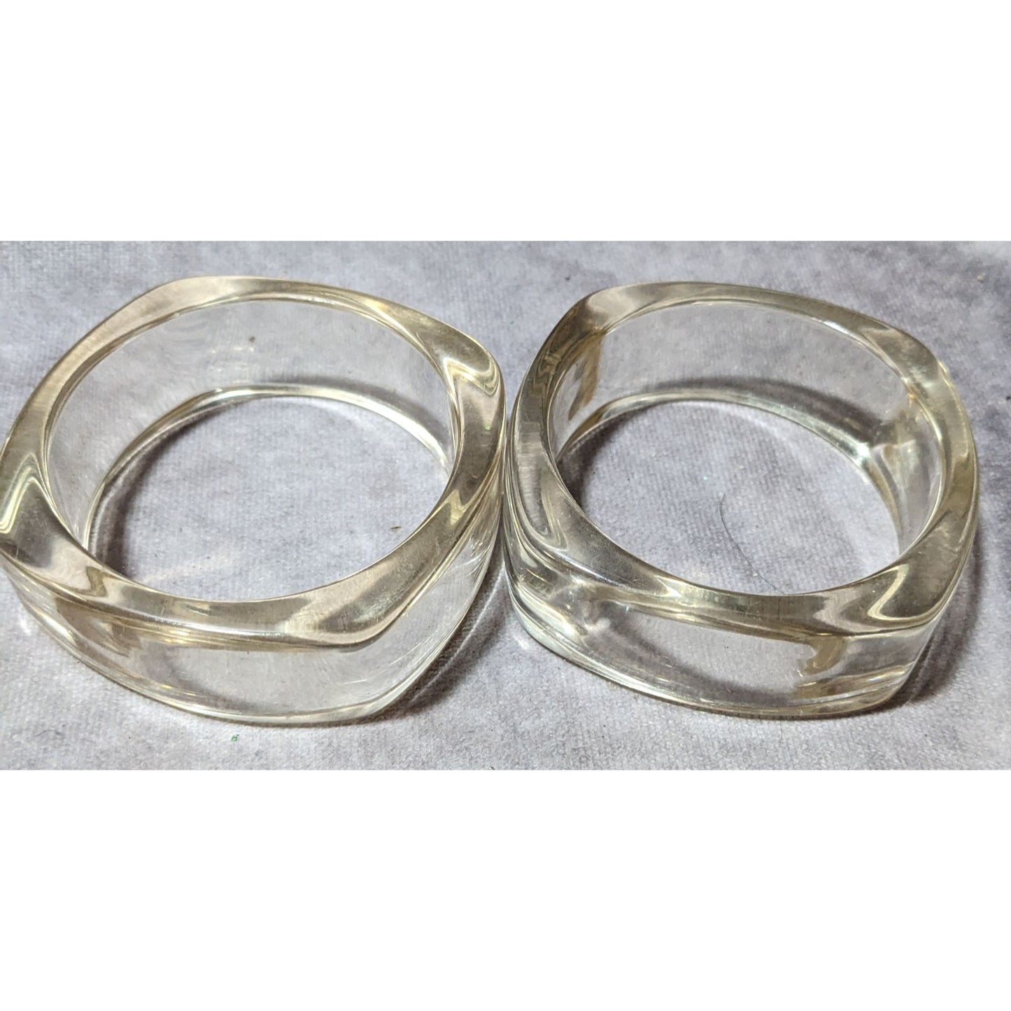 Vintage Retro Chunky Clear Lucite Bangles (2)