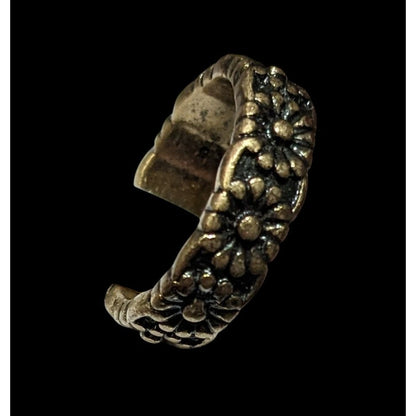 Fairycore Floral Antiqued Gold Tone Ring Size 5 3/4