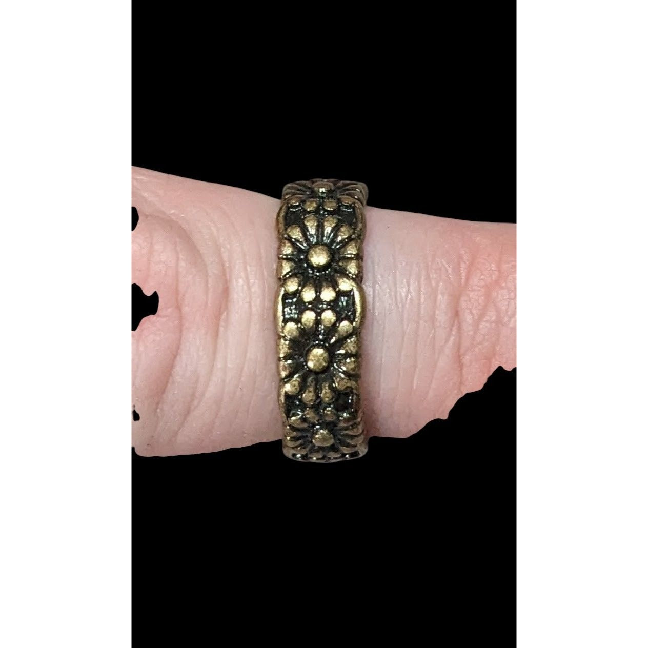 Fairycore Floral Antiqued Gold Tone Ring Size 5 3/4