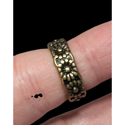 Fairycore Floral Antiqued Gold Tone Ring Size 5 3/4