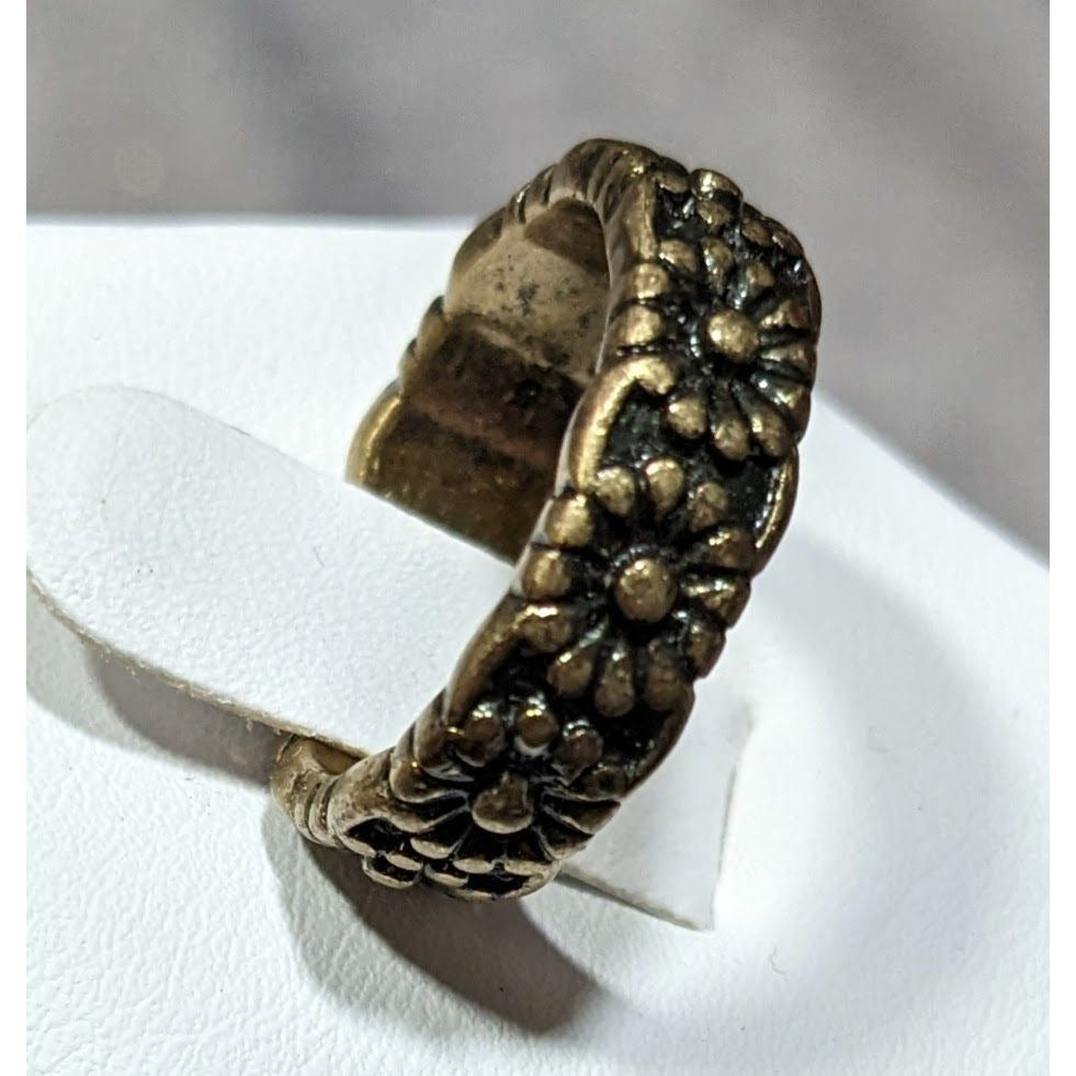 Fairycore Floral Antiqued Gold Tone Ring Size 5 3/4