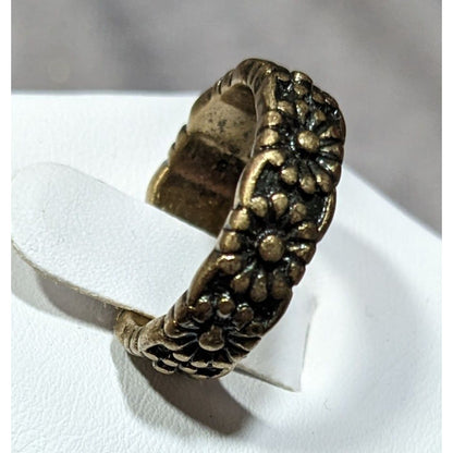 Fairycore Floral Antiqued Gold Tone Ring Size 5 3/4