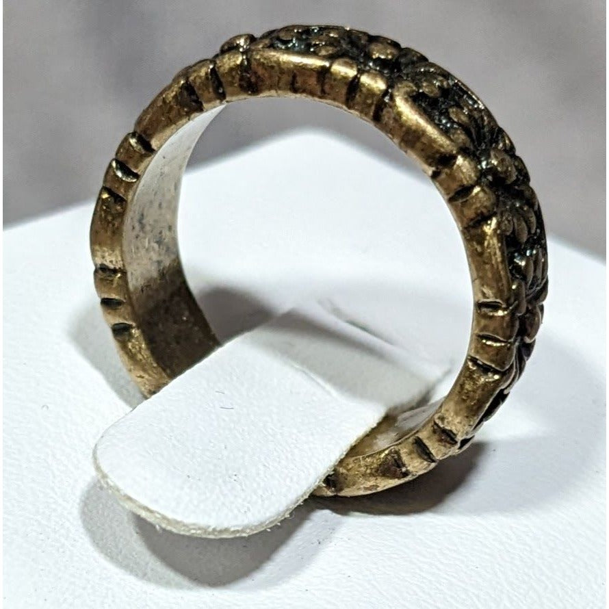 Fairycore Floral Antiqued Gold Tone Ring Size 5 3/4