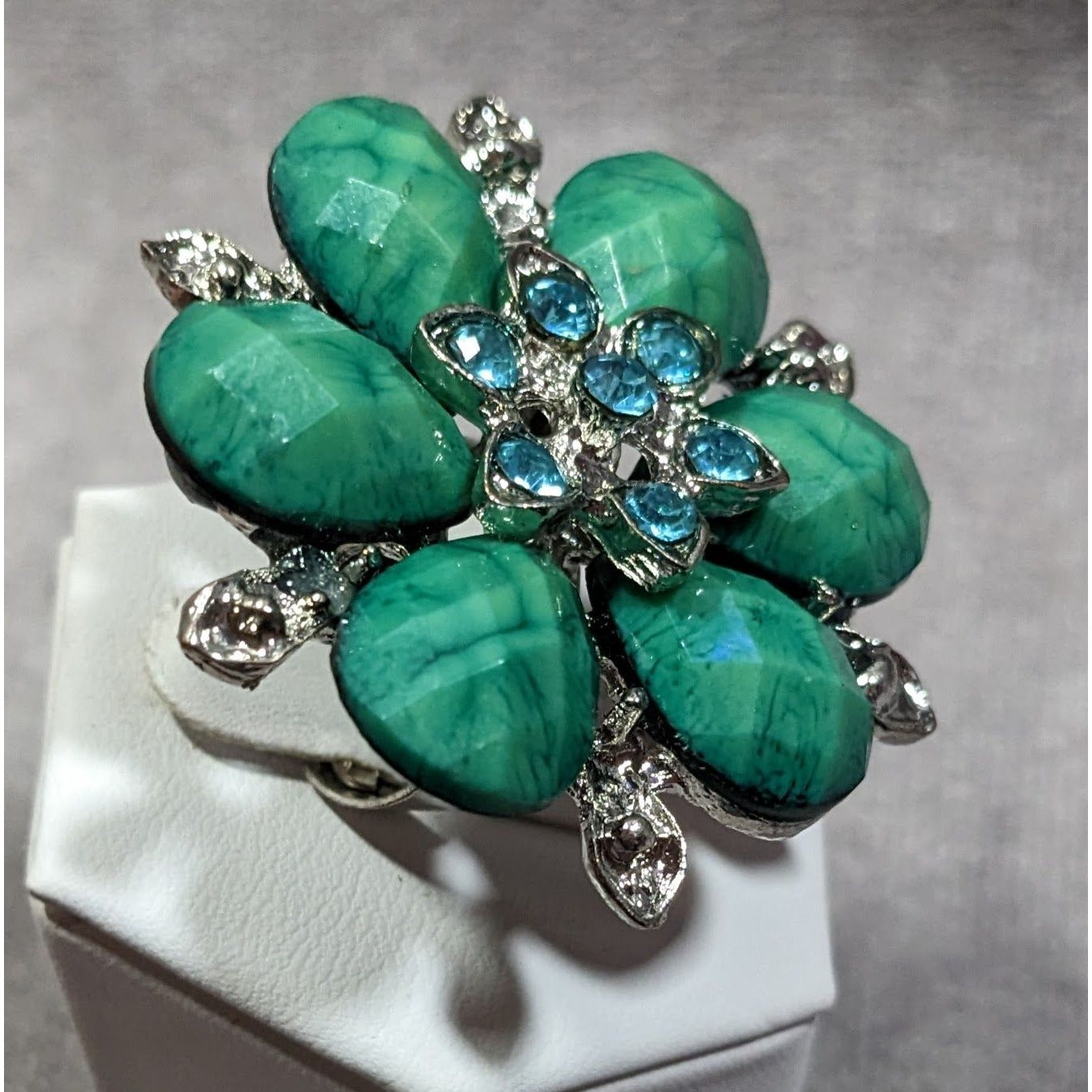 Fairycore Floral Glam Green And Silver Tone Adjustable Ring