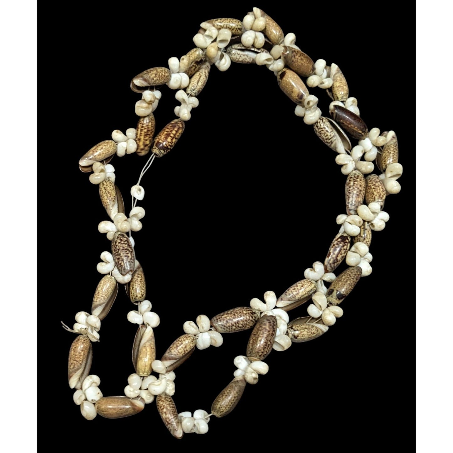 Beachy Mermaidcore Tan And Cream Multi Shell Necklace