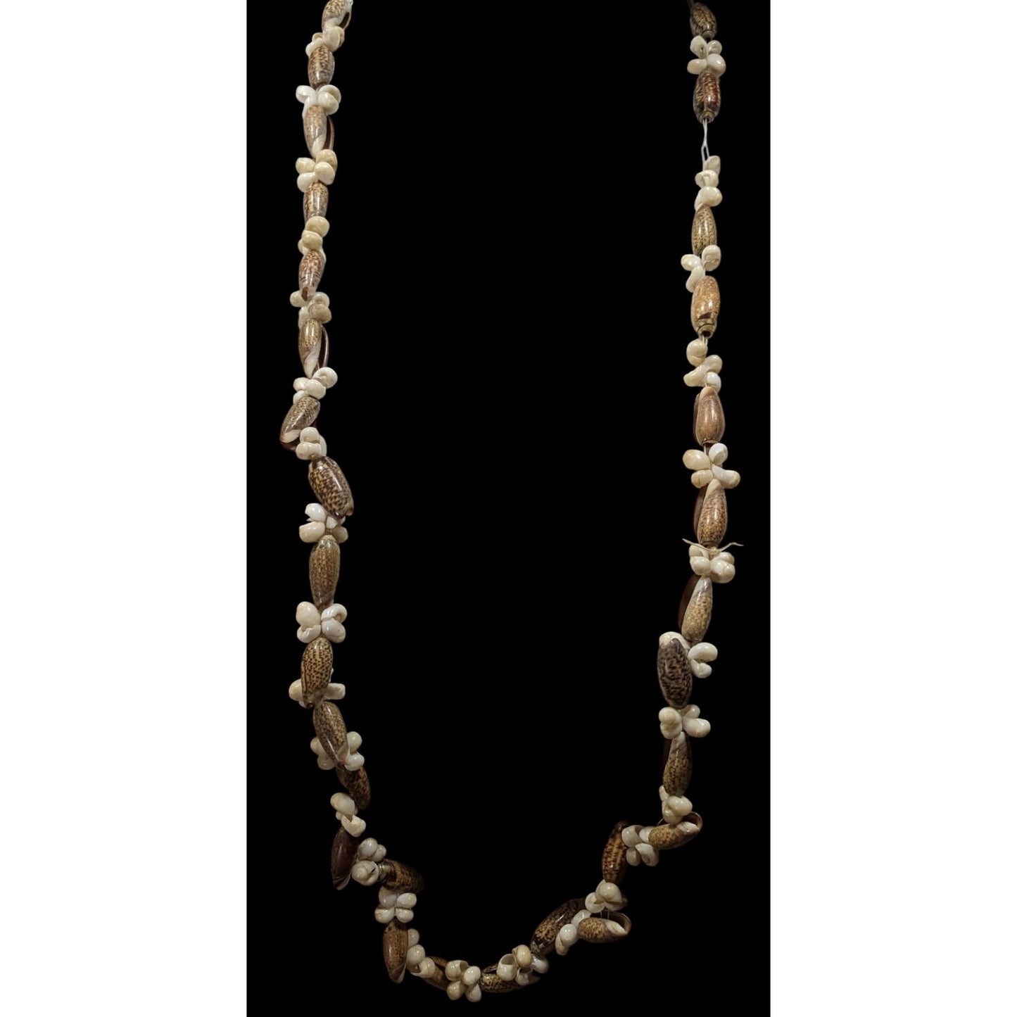 Beachy Mermaidcore Tan And Cream Multi Shell Necklace
