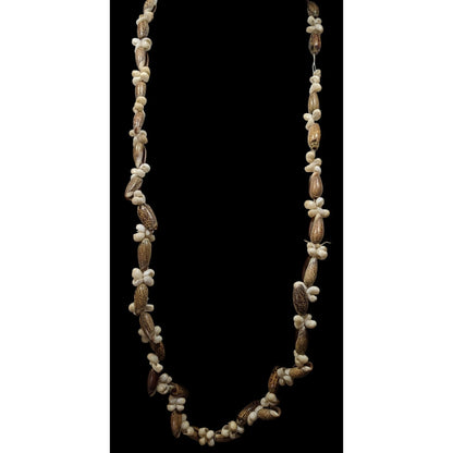 Beachy Mermaidcore Tan And Cream Multi Shell Necklace