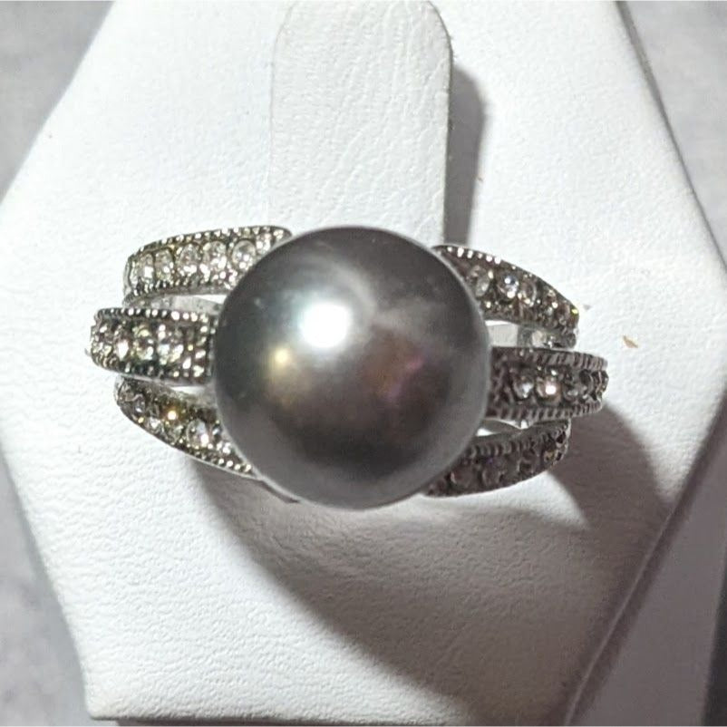 Elegant Glam 18K Gold Filled Silver Tone Pearl And Gem Ring Size 7