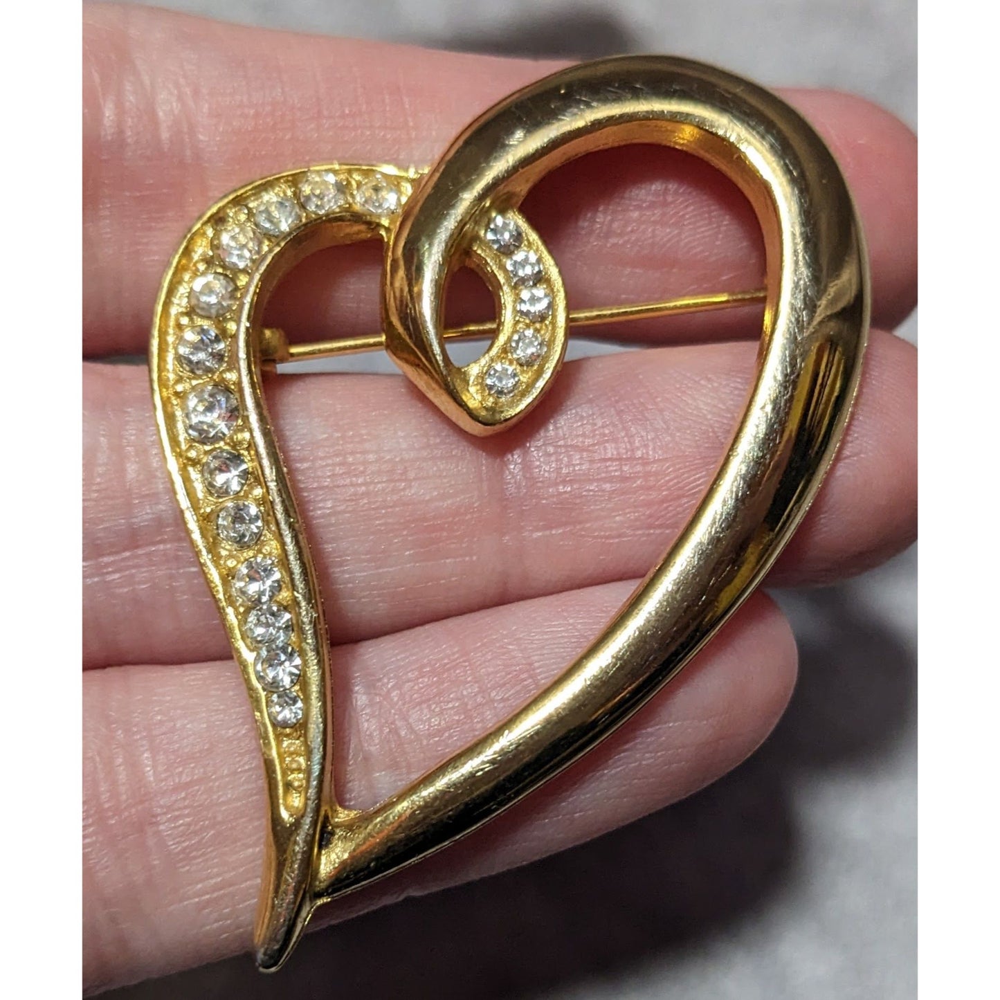 Vintage Gold Tone Rhinestone Inlay Open Heart Brooch