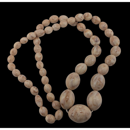 Vintage Marbled Cream Lucite Beaded Necklace With Screw Clasp