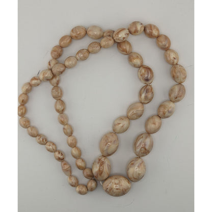 Vintage Marbled Cream Lucite Beaded Necklace With Screw Clasp