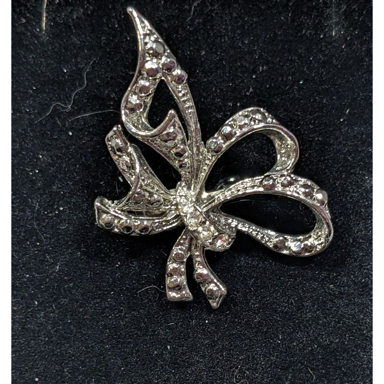 Vintage Bow Shaped Silver Tone Rhinestone Brooch