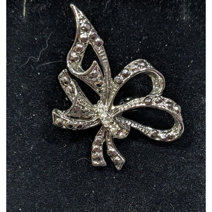 Vintage Bow Shaped Silver Tone Rhinestone Brooch