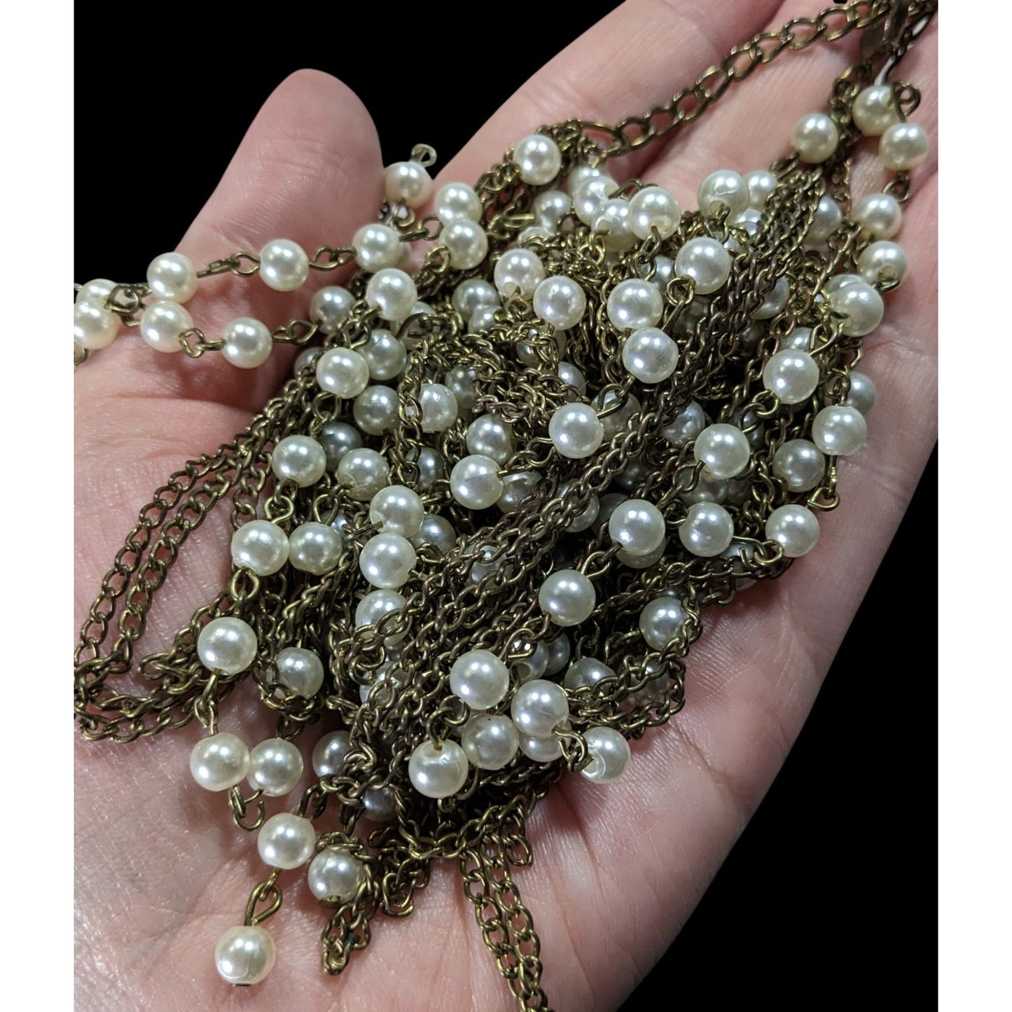 Retro 80s Style Glam Metal Gold-Tone Chain Necklace With Faux Pearl Beads & Tassel Accent