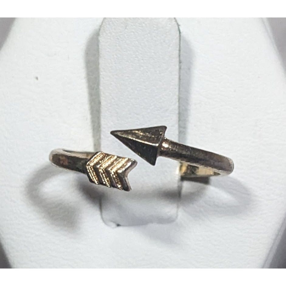 Minimalist Gold Tone Arrow Wrap Ring Size 5 1/2
