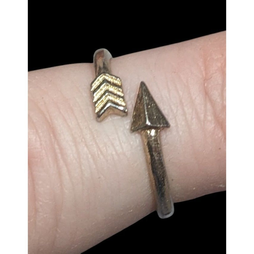 Minimalist Gold Tone Arrow Wrap Ring Size 5 1/2