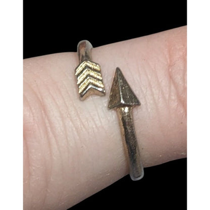 Minimalist Gold Tone Arrow Wrap Ring Size 5 1/2