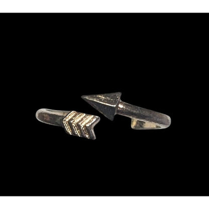 Minimalist Gold Tone Arrow Wrap Ring Size 5 1/2