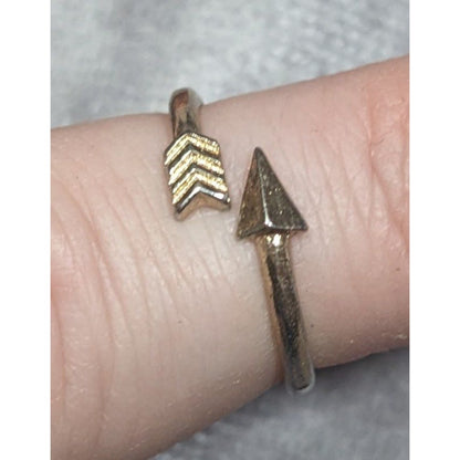 Minimalist Gold Tone Arrow Wrap Ring Size 5 1/2